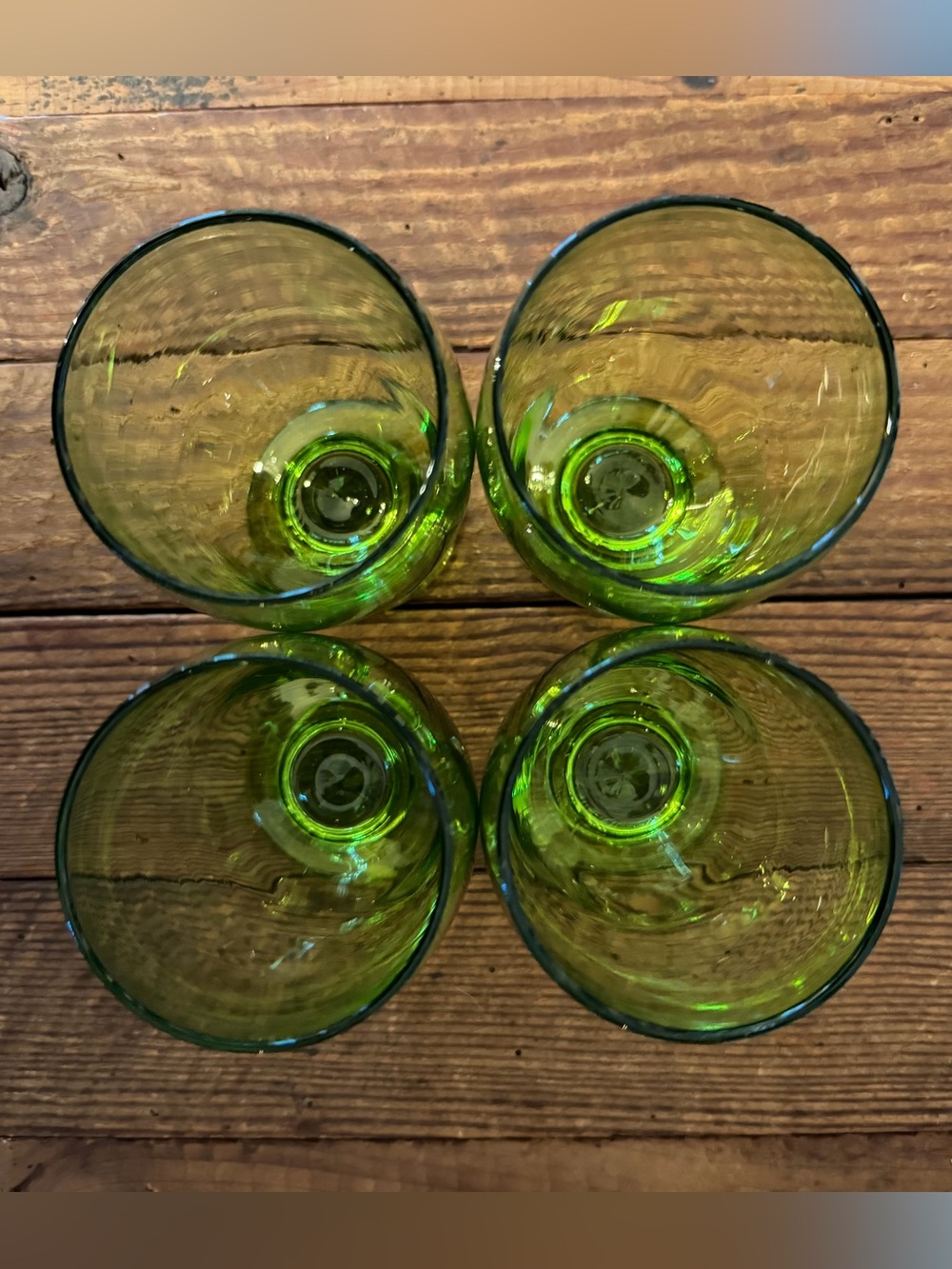 Set of 4 Vintage Green Glass Goblets - Picture 2 of 4